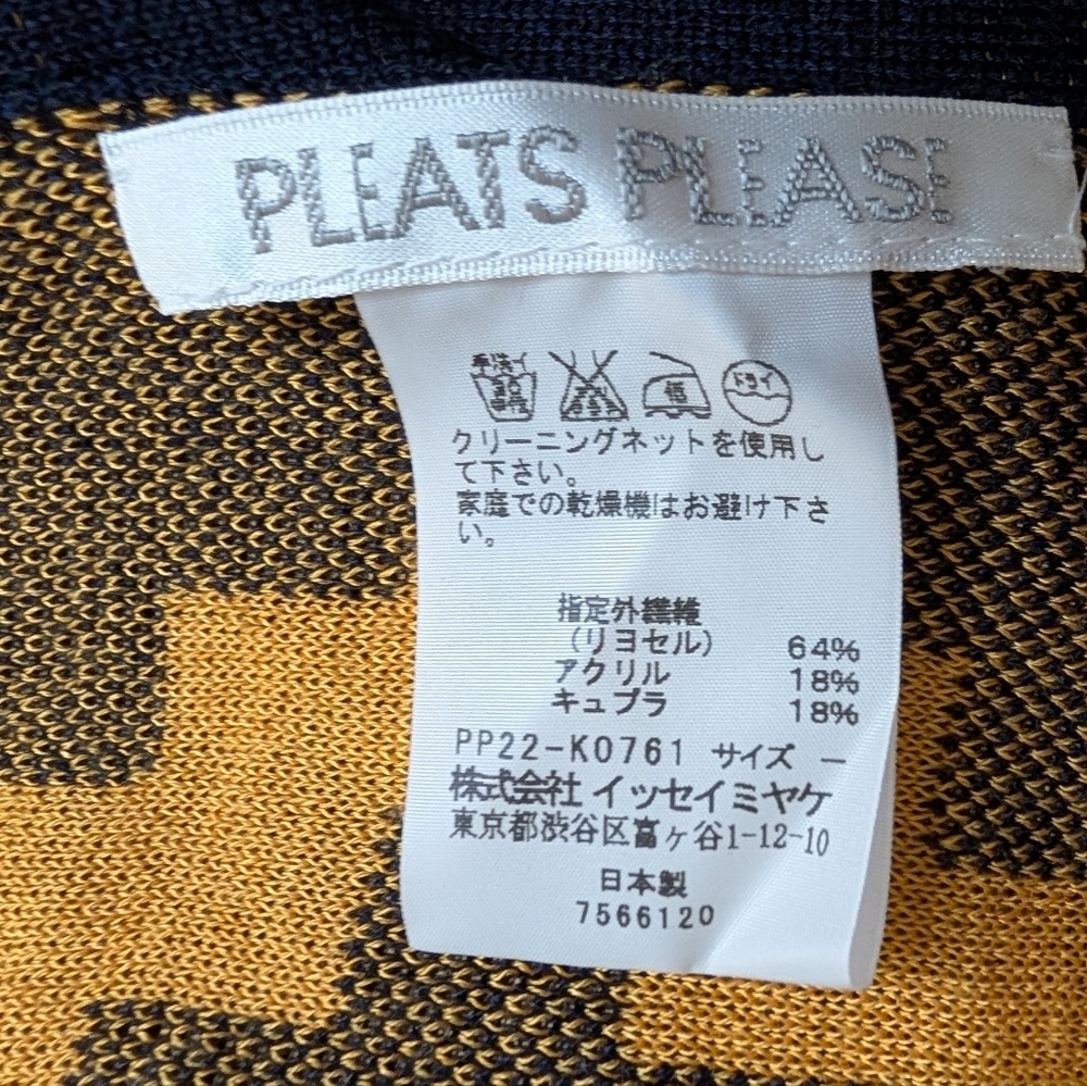 Issey Miyake Pleats Please Navy & Orange Geometric Print Shawl/Wrap/Scarf - Picture 11 of 11